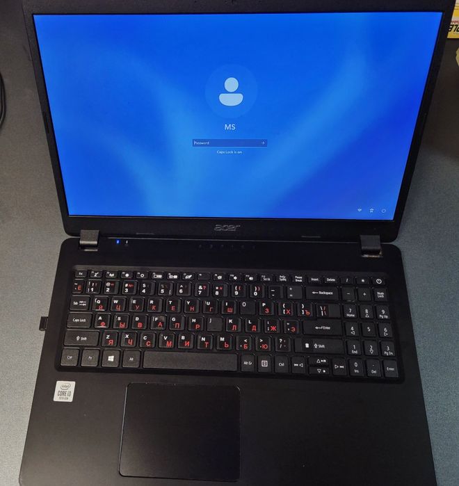 Noutbuk Acer aspire 3