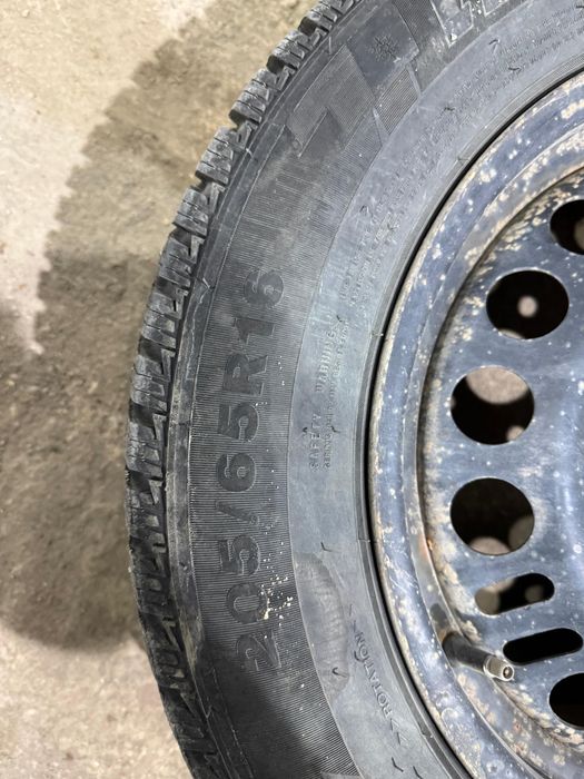 Новые шины 205/65 R16 с дисками (комплект)