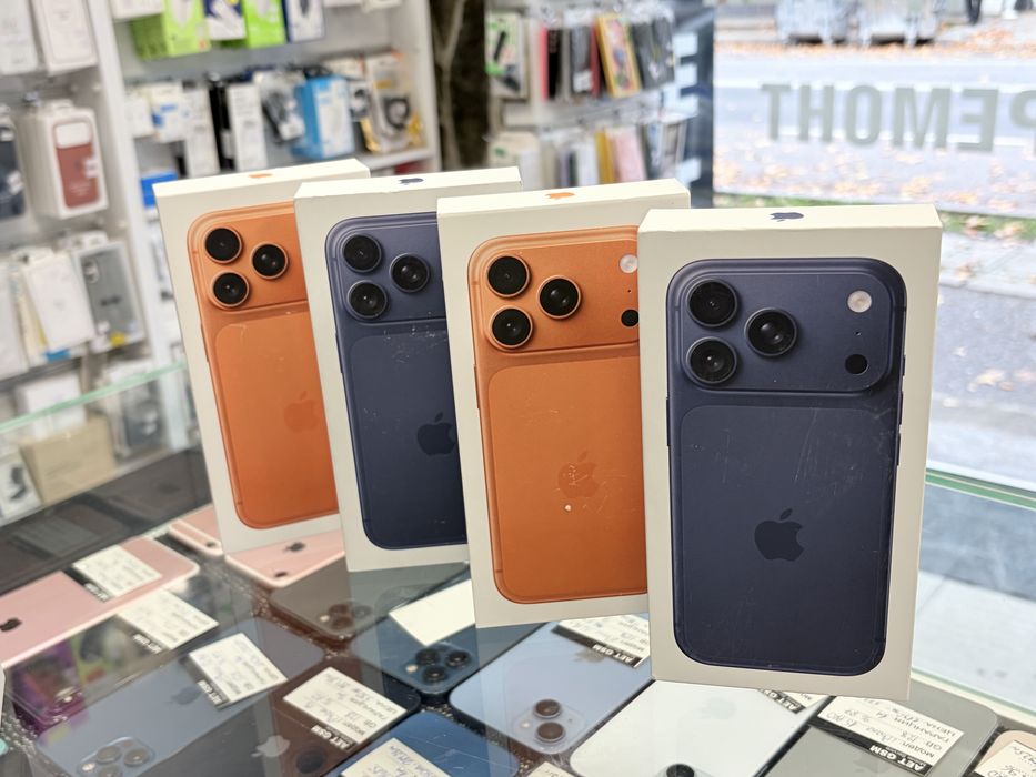 Apple iPhone 17 Pro 256GB Cosmic Orange