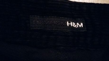 Джинсова пола H&М трапец черна, блузи 3 бр. и бели панталонки.