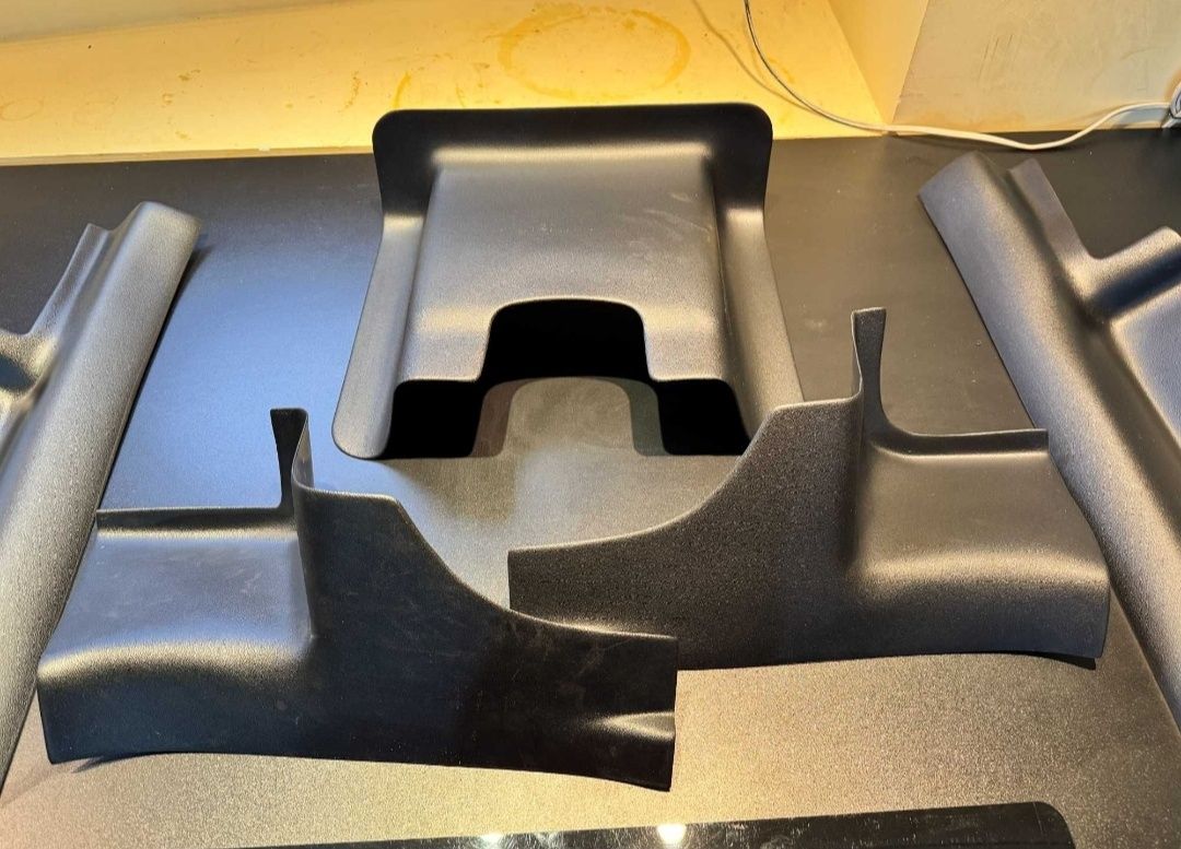 Ornamente protectie covor, prag Dacia Duster 2