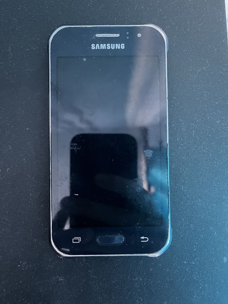 Продам Samsung J1