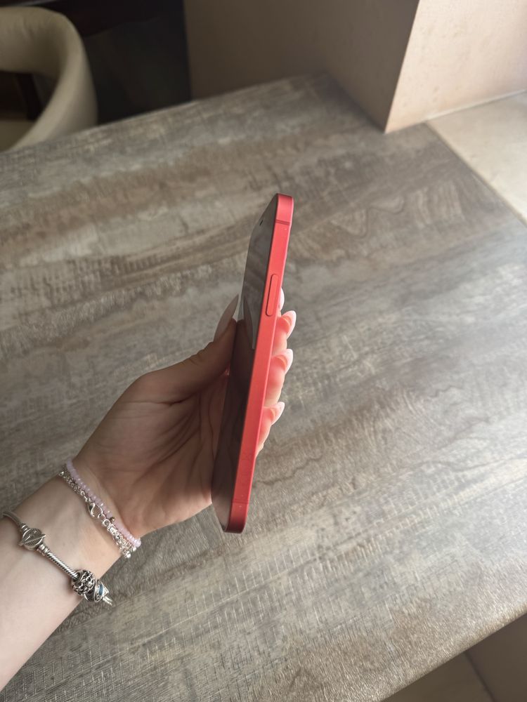 iPhone 12 red 128 GB