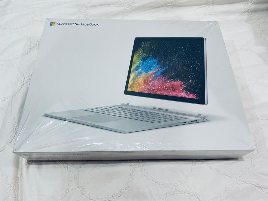Microsoft Surface Book 2-13”, un laptop premium 2-in-1