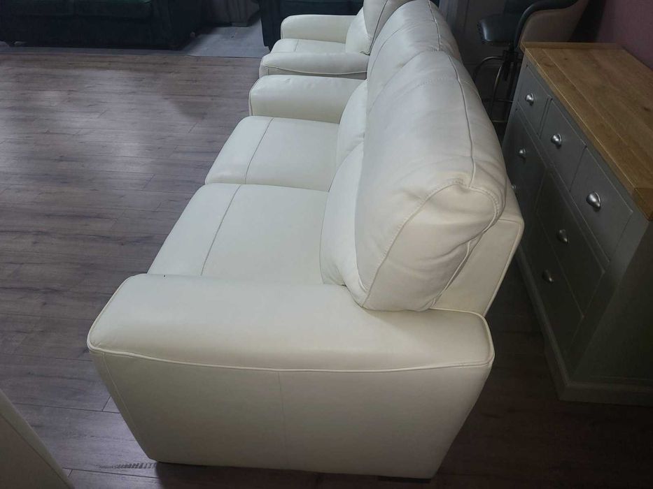 Светло кремав кожен комплект дивани тройка,двойка и фотьойл