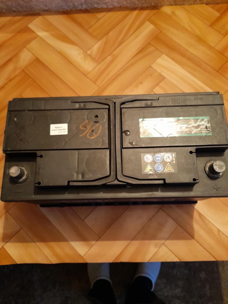 Продавам акумулатор 95Ah 800A