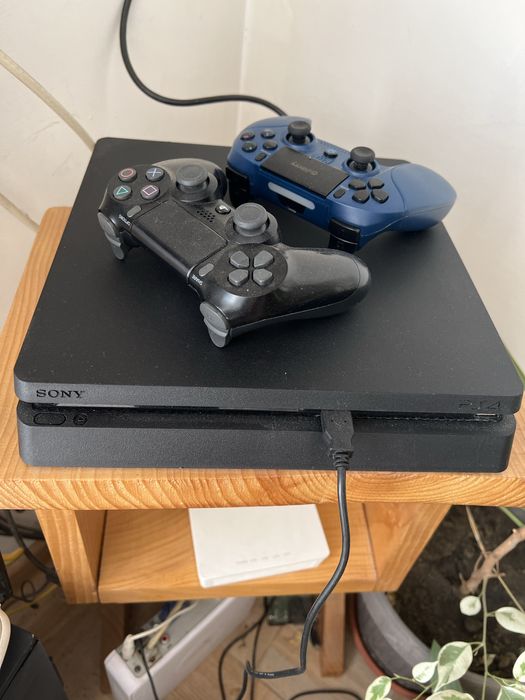 PS4 Slim 1TB GoldHen Jailbreak