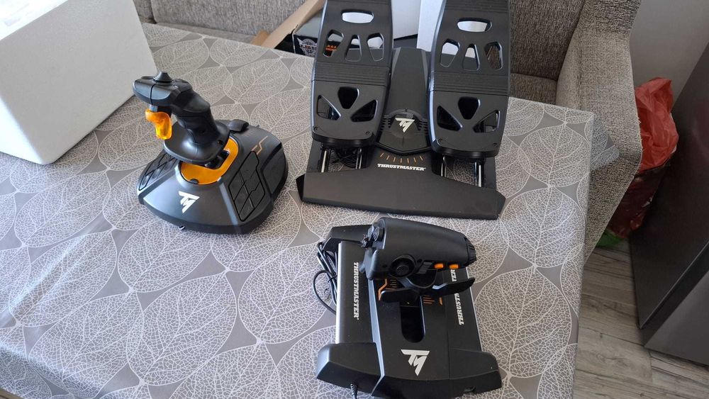 Joystick, maneta gaze, paloniere T.16000M FCS