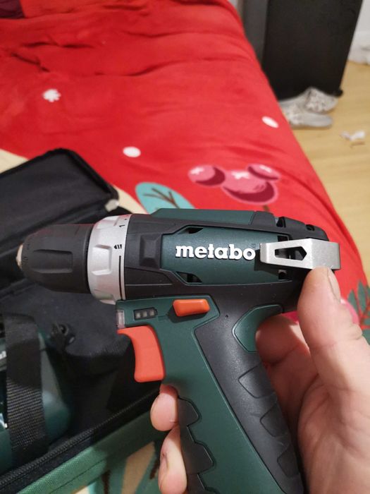 Metabo bormasina, filetanta, șurubelniță.