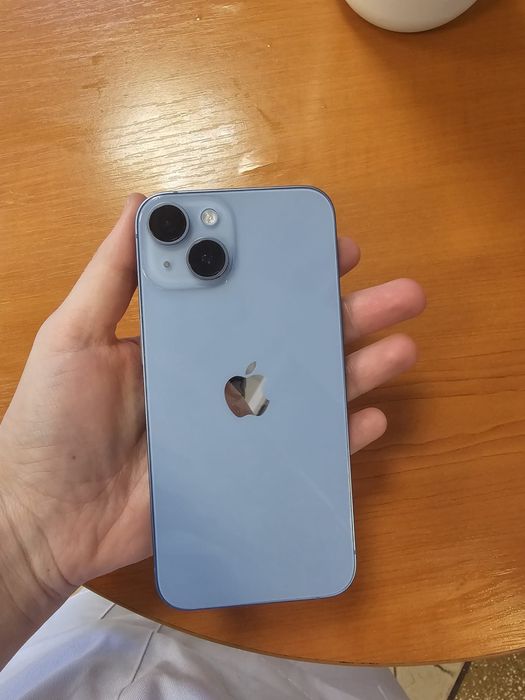 Vand Iphone 14 baby blue