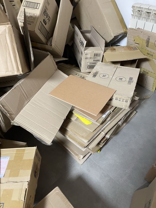 Коробки разных размеров и плотности