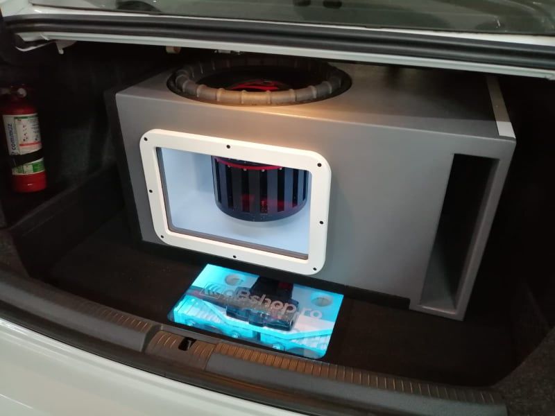 Incinta subwoofer auto