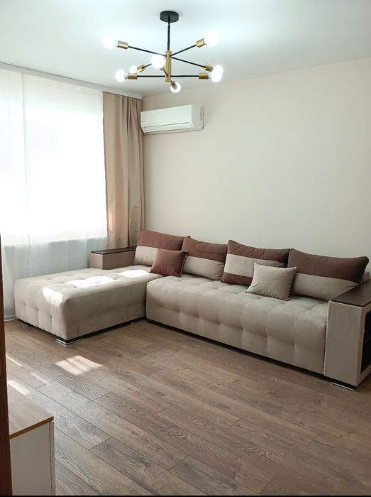 Ъглов        диван