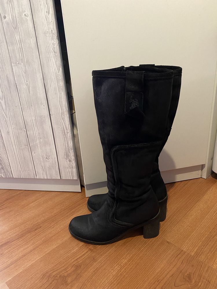 Vand cizme negre elegante cu toc din piele intoarsa marimea 39