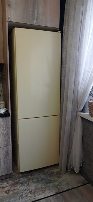 Двухкамерный холодильник Dausher