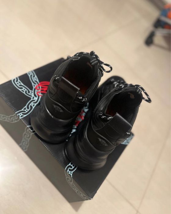 Versace Chain Reaction