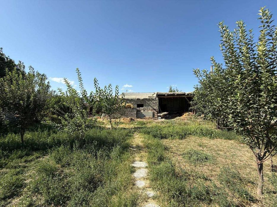 TAYYOR 15 SOTIQLI hovli sotiladi