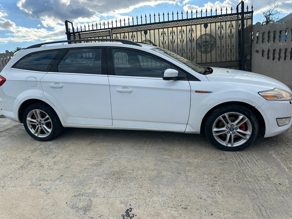 Vând Ford Mondeo MK4