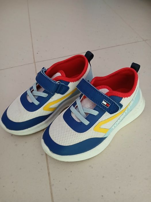 Vand adidasi TOMMY H.