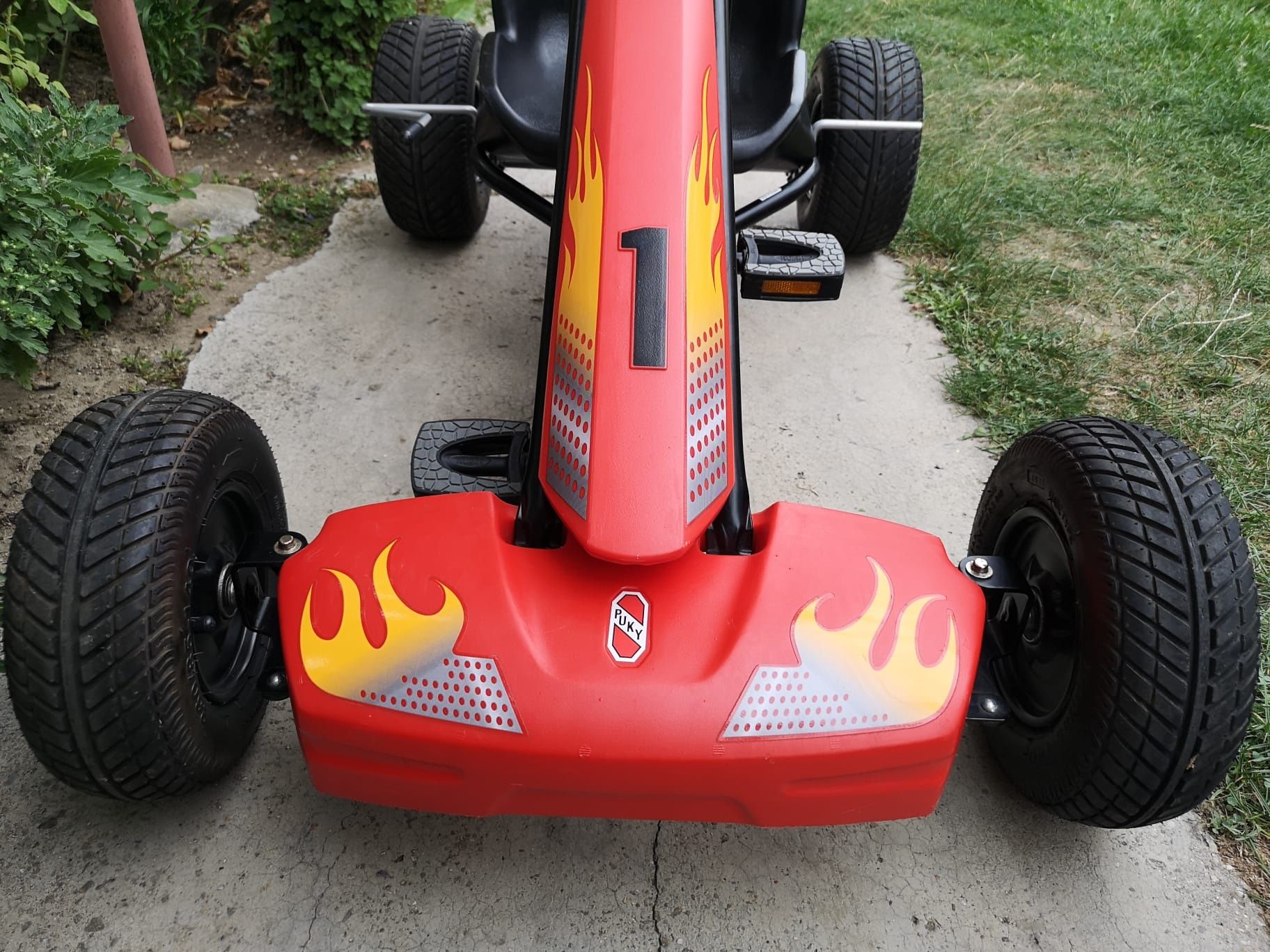 Cart/Kart cu pedale PUKY F1 pentru copii 6 la 12 ani rosu/negru