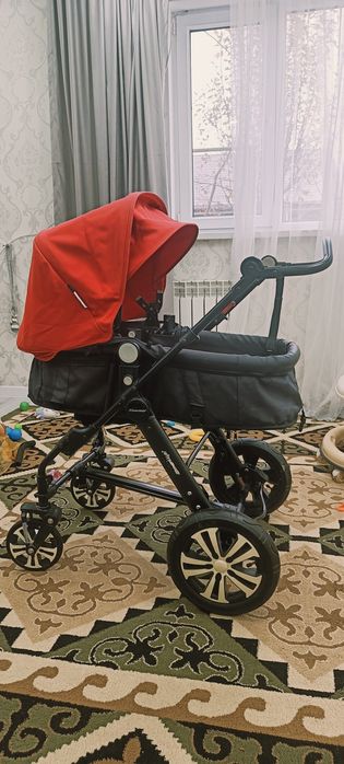 Продам коляску 10тыс