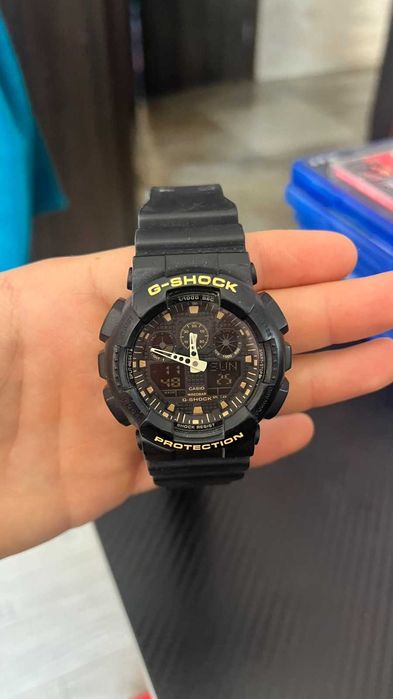Часовник G-SHOCK