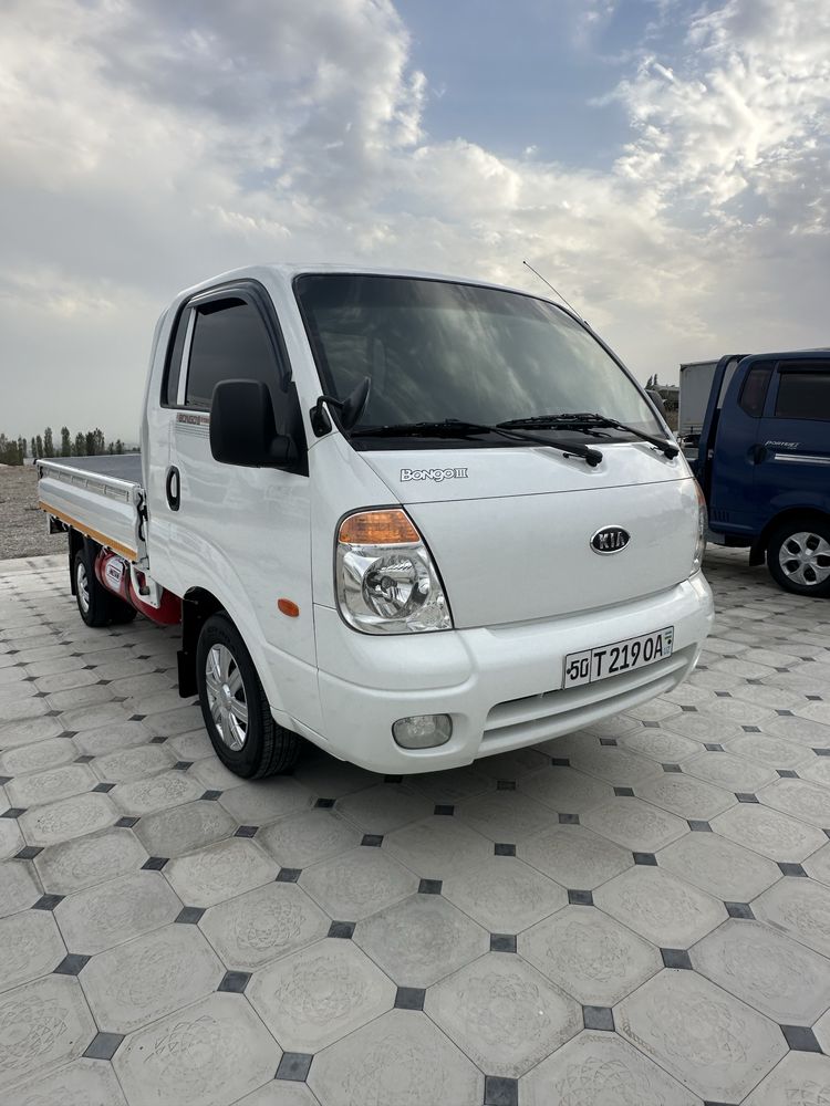Kia Bongo sotiladi Yil 2010
