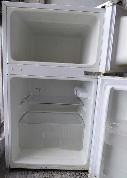 Хладилник с фризер