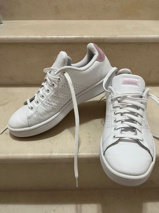 Adidas дамски обувки от естествена кожа