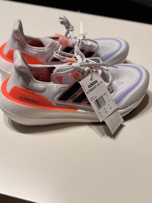Adidas ULTRABOOST LIGHT W marimea 40