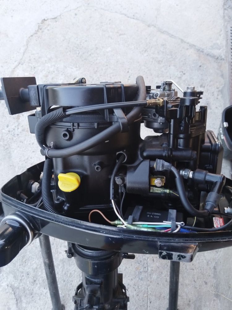 Motor de barca Mercury cu cizmă lungă