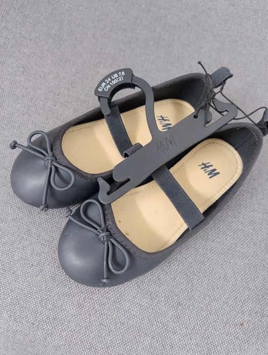 Детски обувки, номера 24 и 25, НОВИ