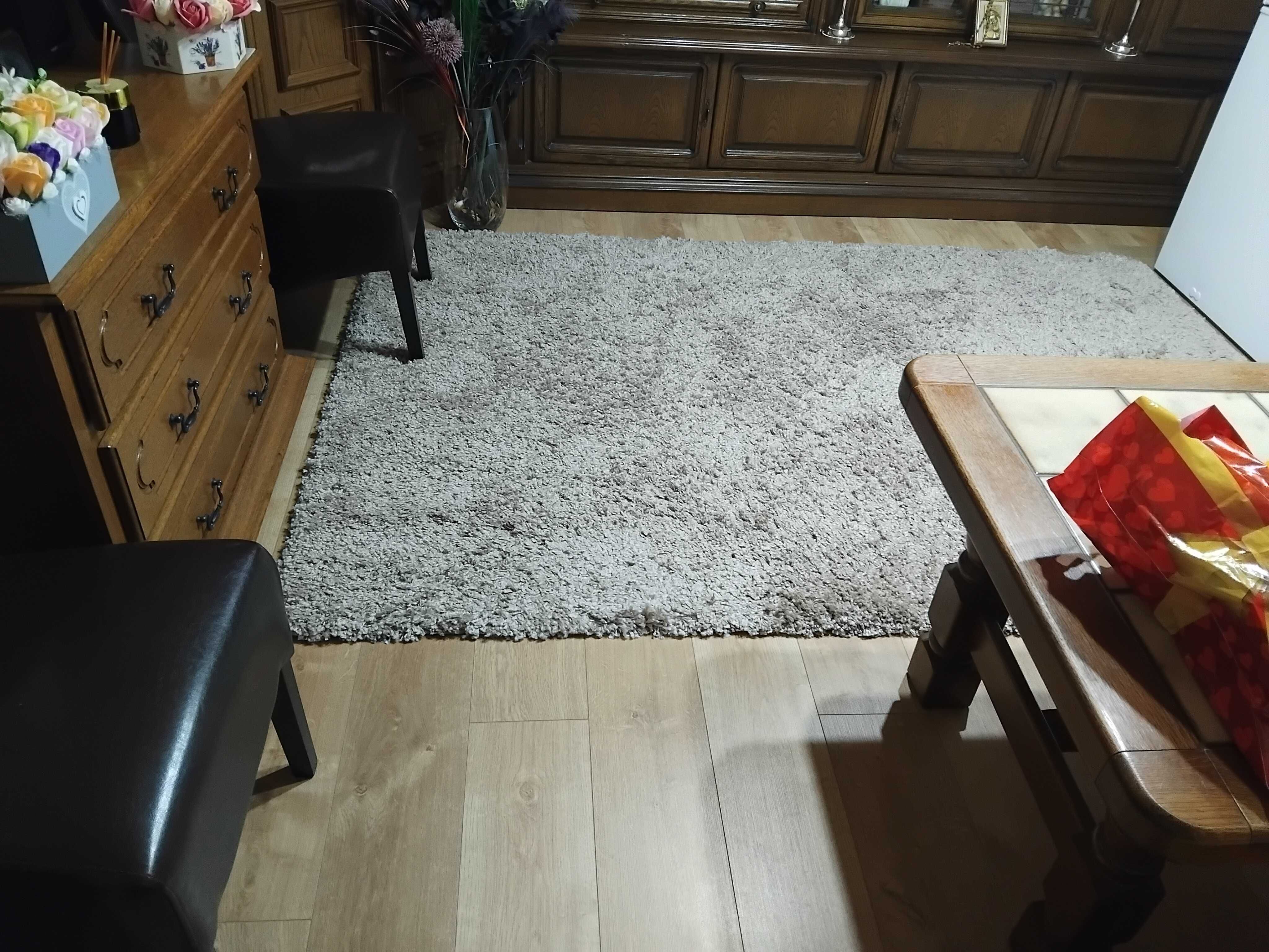 Covor 1,60x2,35 aproape nou