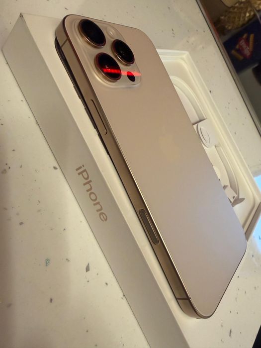 Iphone 16 pro max dessert titanium