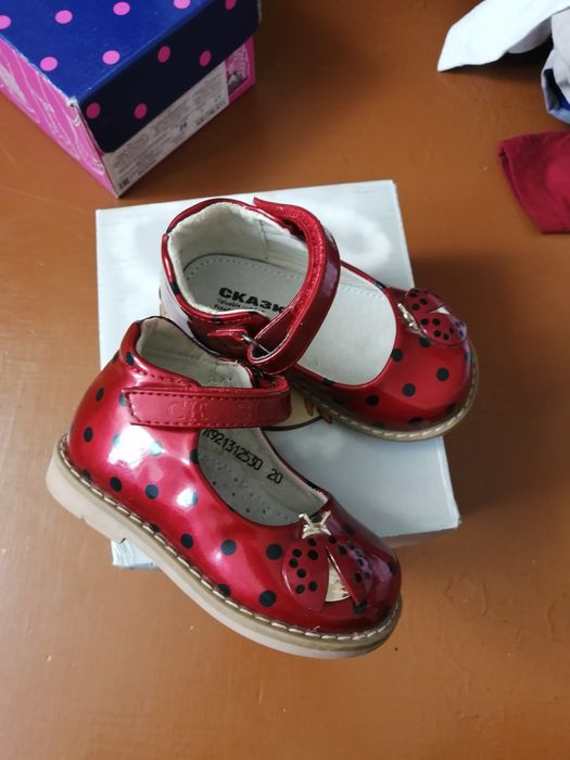 Продам туфли на девочку
