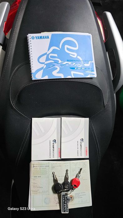 scuter yamaha x max 125cc