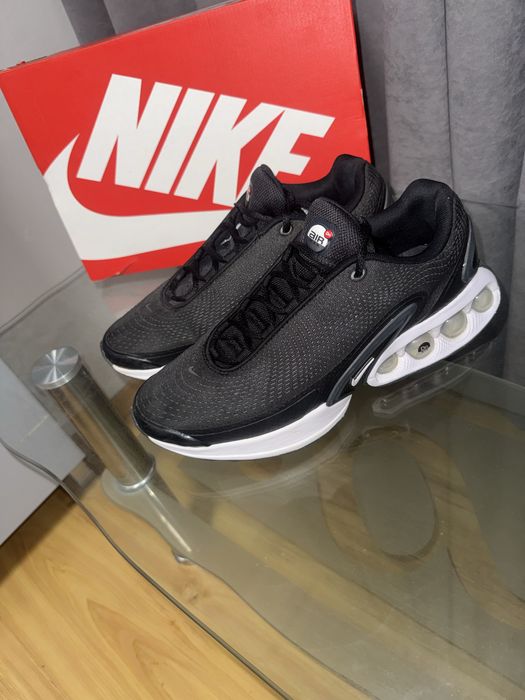 Оригинални nike dn като чисто нови за цената има и отстъпки