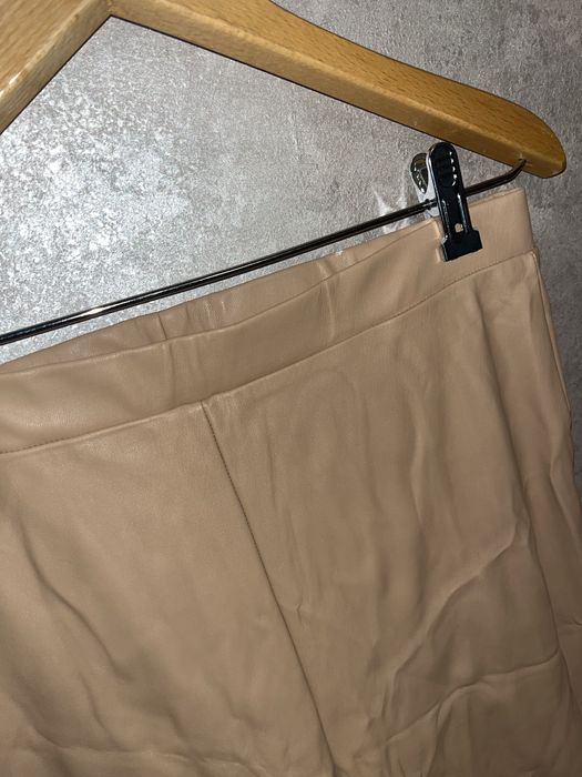 Pantaloni imitatie piele L