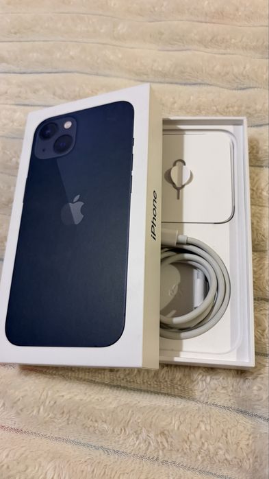 iPhone 13 256 GB 88% батерия