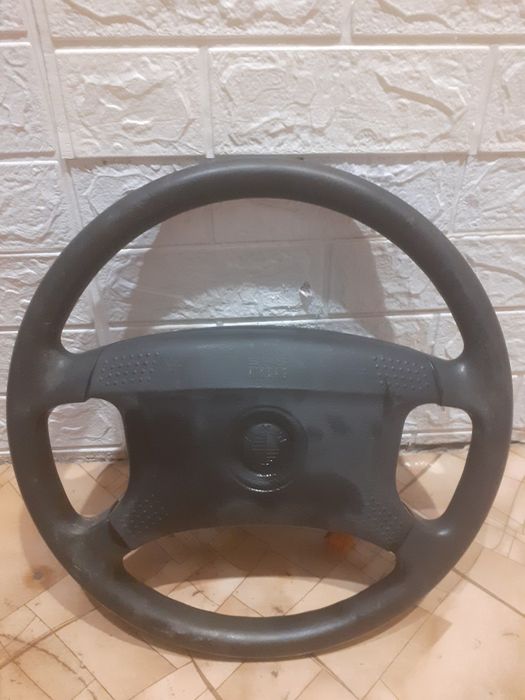 Продам руль BMW e36