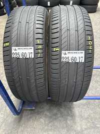 225/60/17 Michelin