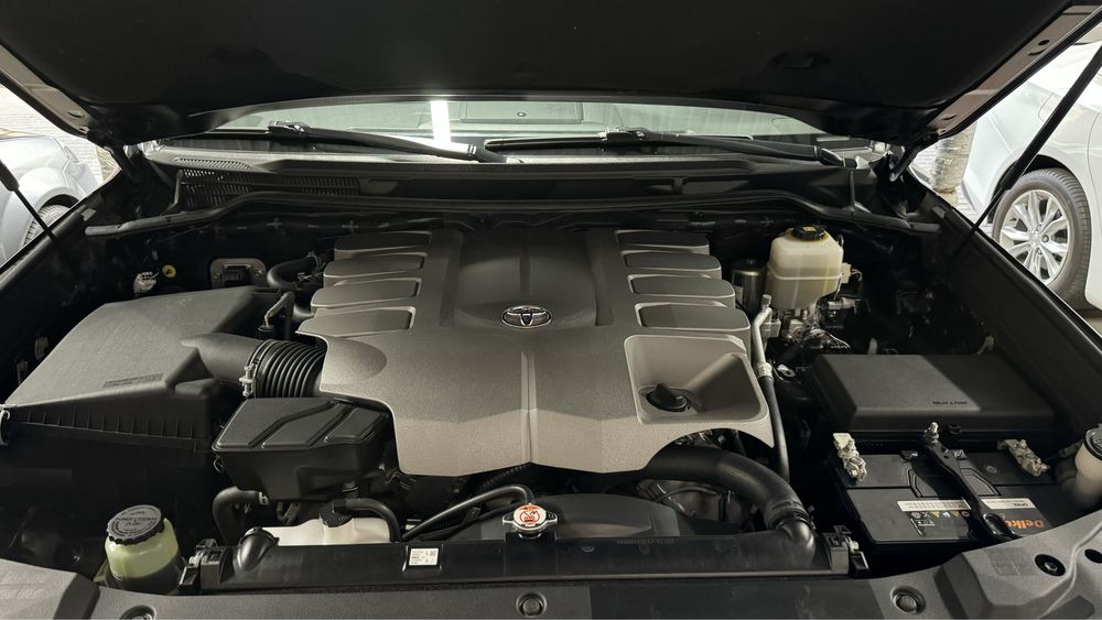 Toyota Land Cruiser 200 4.6