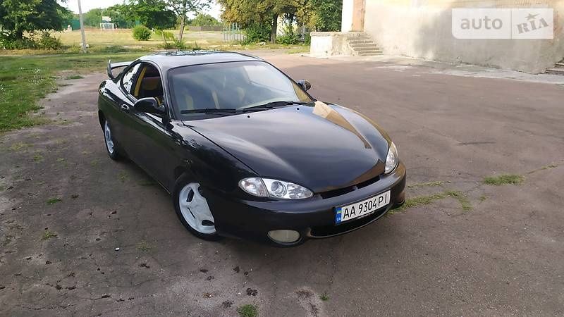 Hyundai Tiburon sportcar