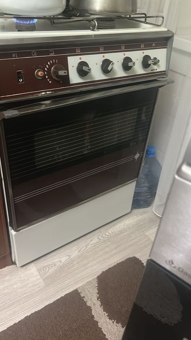 Газовая плита. Самовывоз.