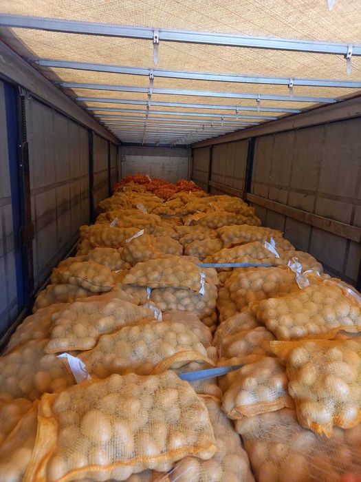 Vand cartofi galbeni,calitate extra