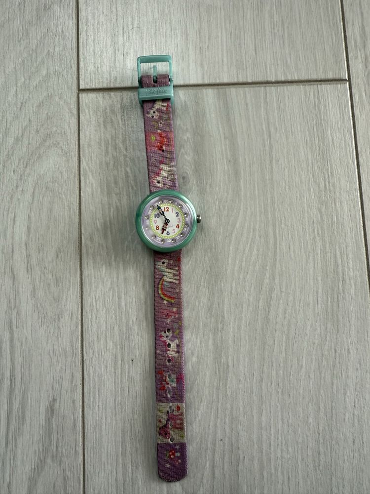 Детски часовник swatch