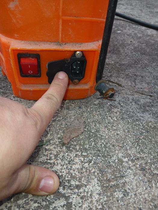 Pompa de stropit pe acumulator Evotools capacitate 16 L,acumulator 12V