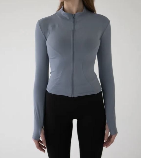 Женские,подростковые вещи,в новом состоянии