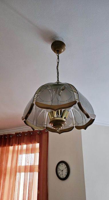 Люстра трехрожковая, дерево, стекло, с большим цоколем