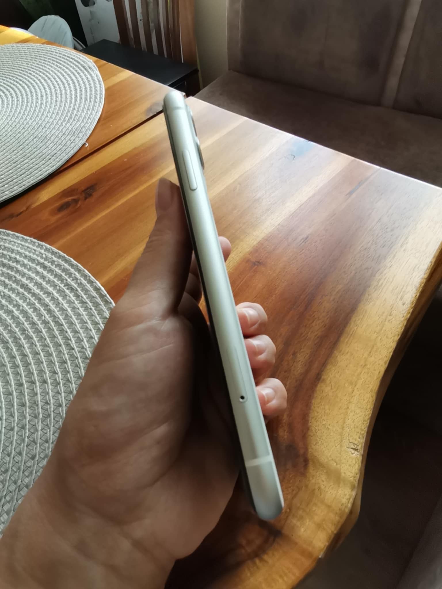 Iphone 11   64GB